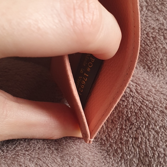 Oroton Slim Card Holder - Picture 6 of 6